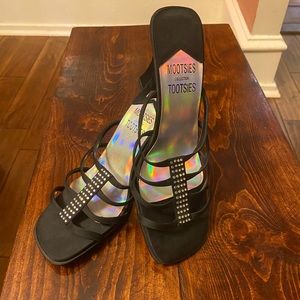 Women’s Black Satin/Rhinestone Evening Shoes!